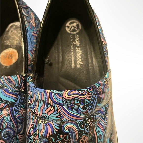 Easy street clogs multi color paisley design women’s size‎ 8 wide. - Picture 3 of 4